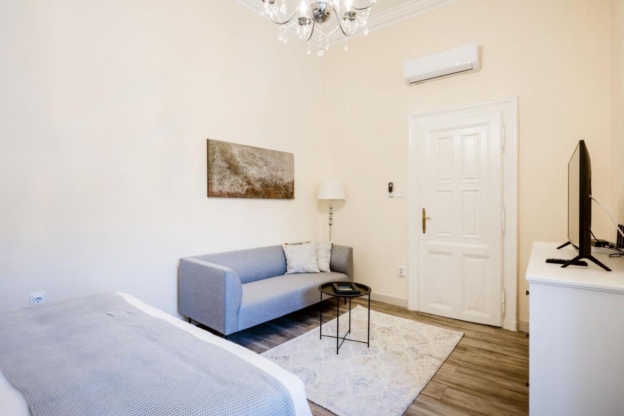 Andrassy 13 Center Apartment Βουδαπέστη Εξωτερικό φωτογραφία